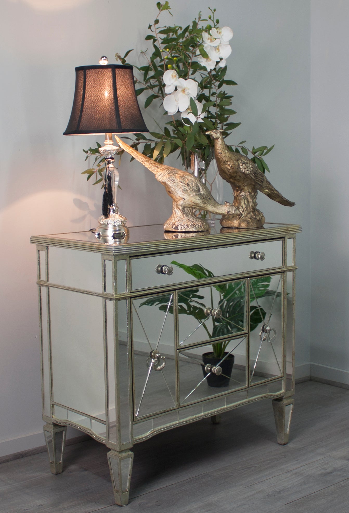 Mirrored Dresser Nightstand 5 Drawers Antique Ribbed Gold Leaf Hollywood Style