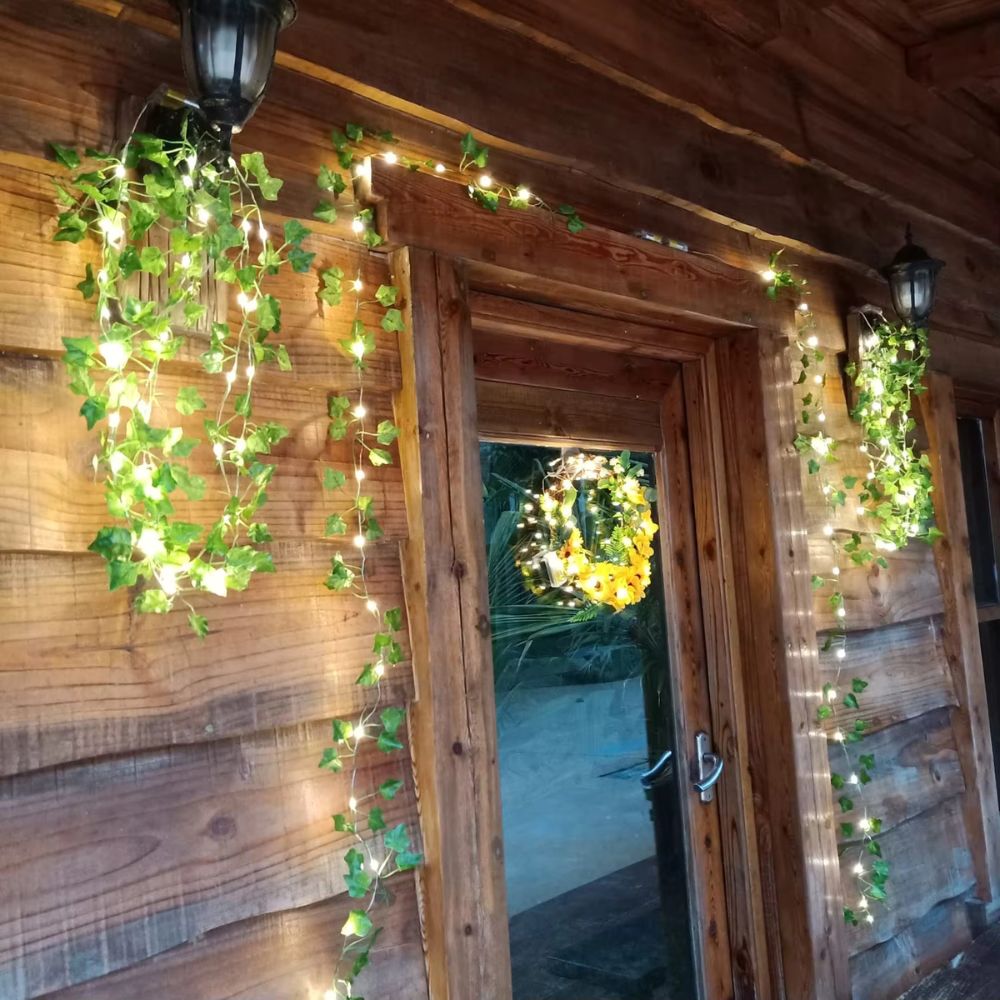 Outdoor Solar Maple Leaf Garland Fairy Lights for Festive Garden Decor