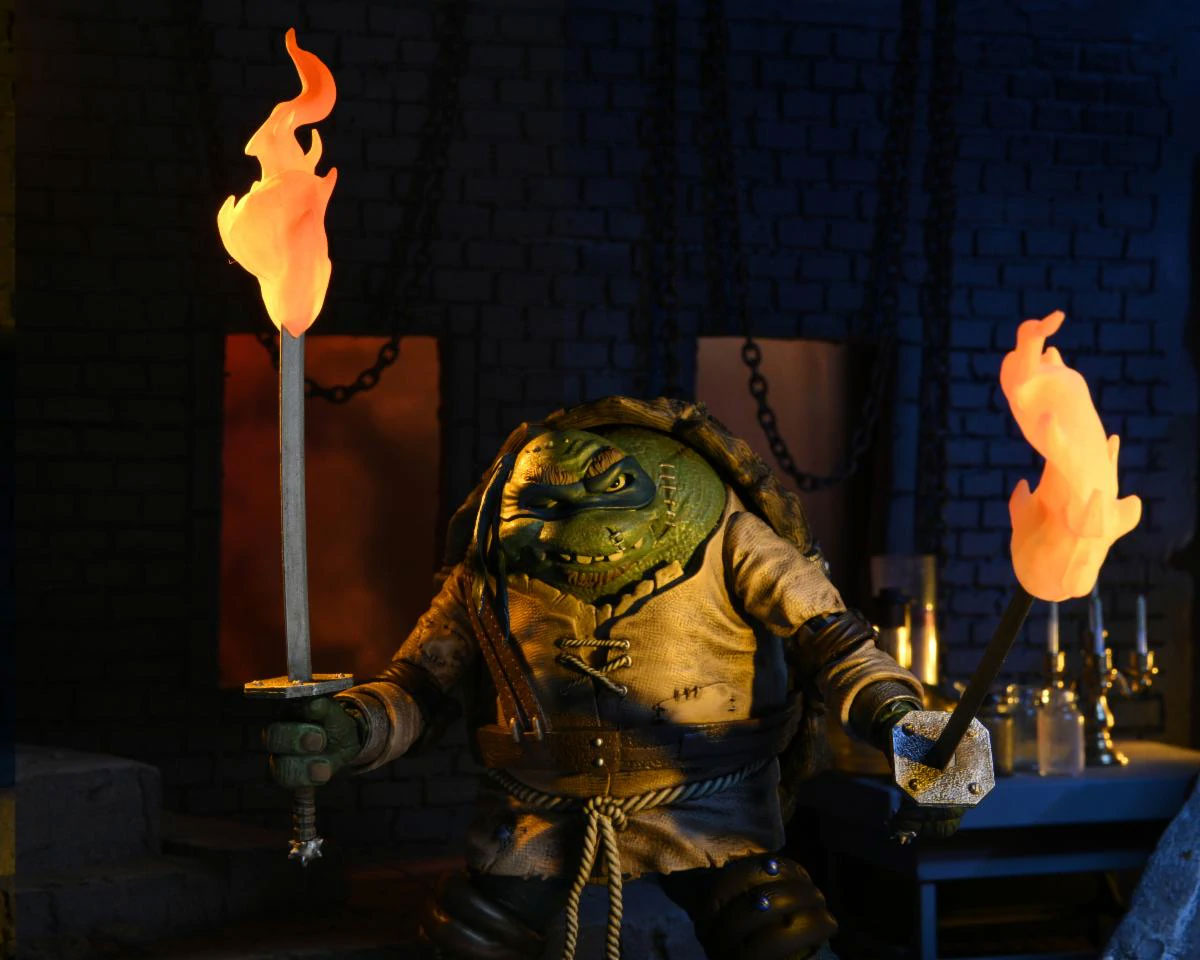TMNT Leonardo as Hunchback 7" Ultimate Figure – Universal Monsters Crossover