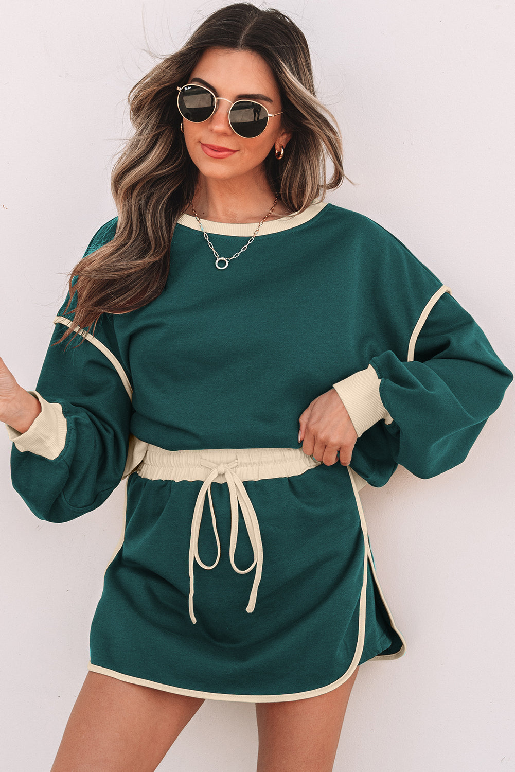 Women’s Evergreen Colour Contrast Loose Pullover with Lace-Up Waist Skort Set