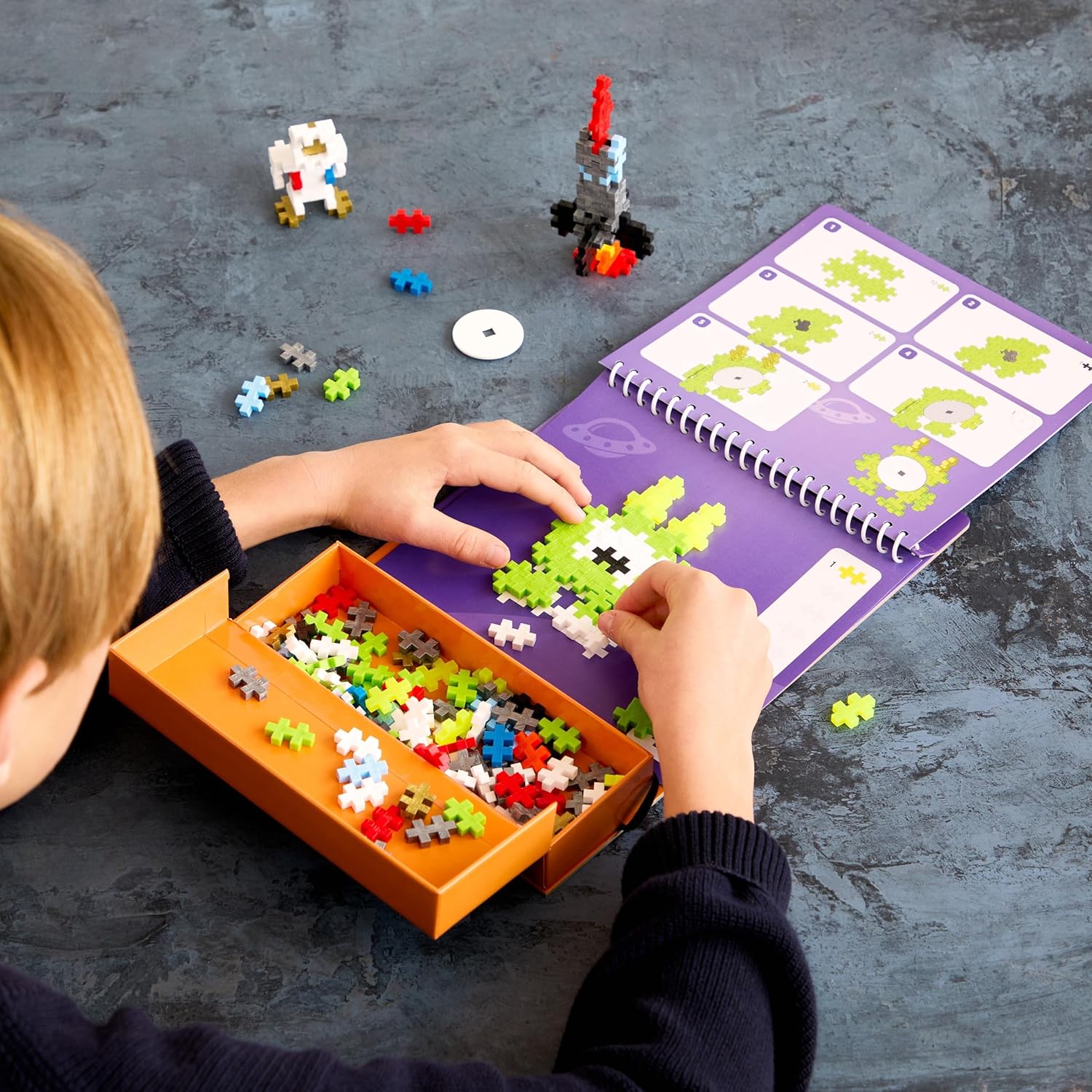 PLUS PLUS Space Activity Pad 125 Pieces Creative Building Blocks 2D 3D Puzzle Set