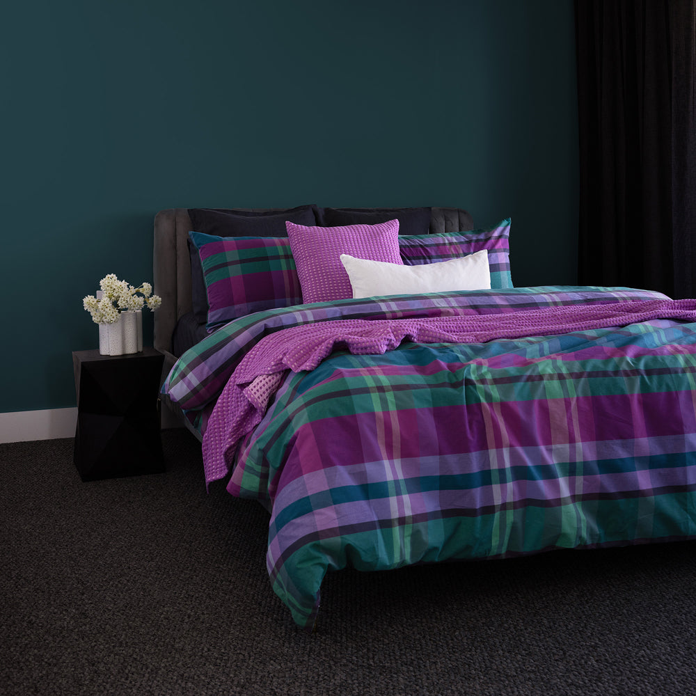 Bambury Dora Throw - Orchid