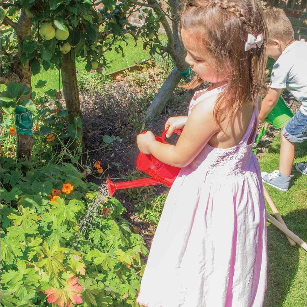 Bigjigs Toys Metal Watering Can Garden Watering Pot for Plants Red