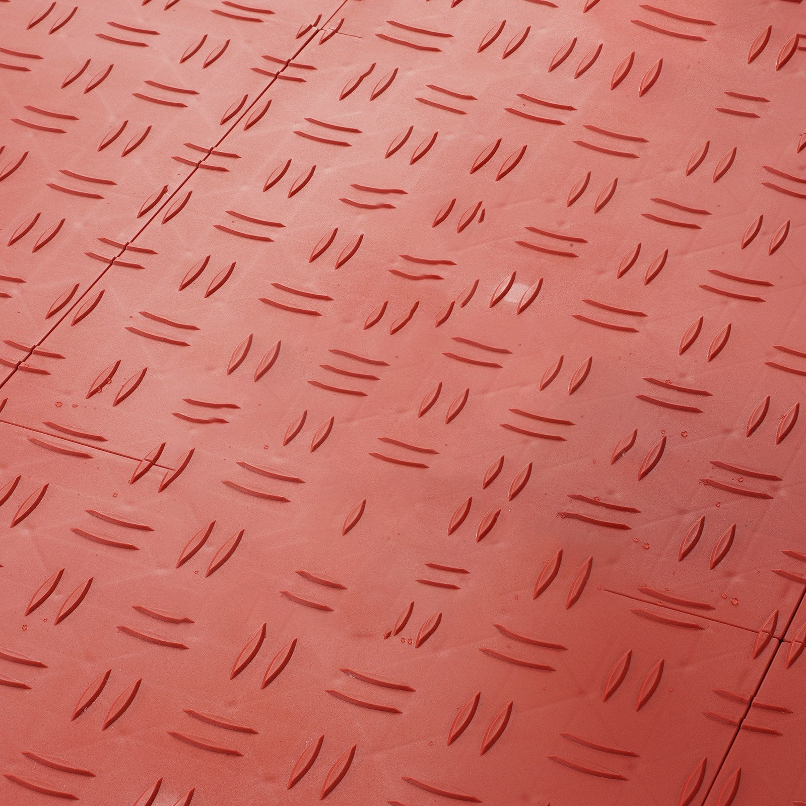 Garage Tiles Interlocking 12 x 12 x 0.53 in 50-Pack Non-Slip Red Garage Flooring