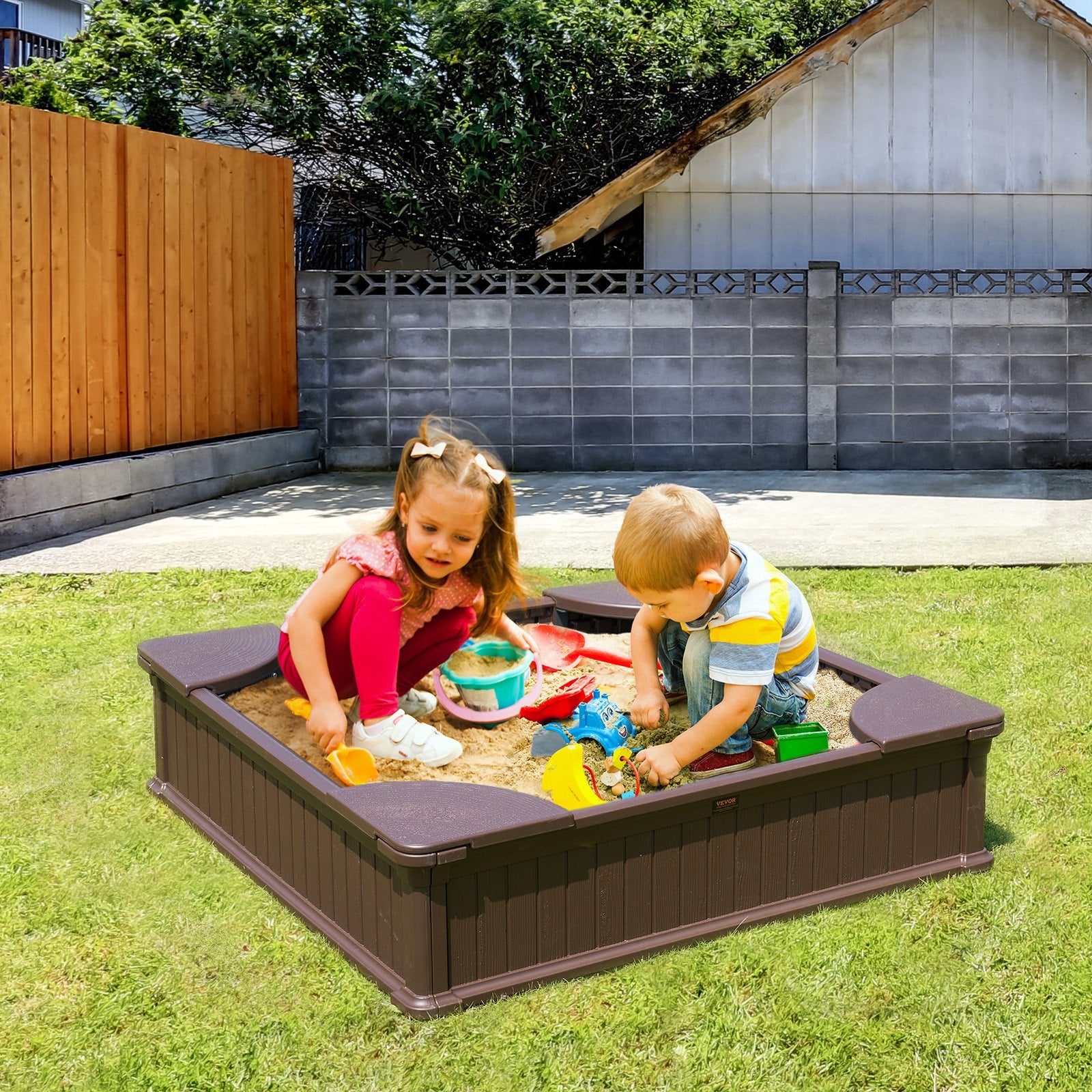 Sandbox with Cover 48.6x48.6x12.4in HDPE Sand Pit w/Seating Bottom Liner Brown
