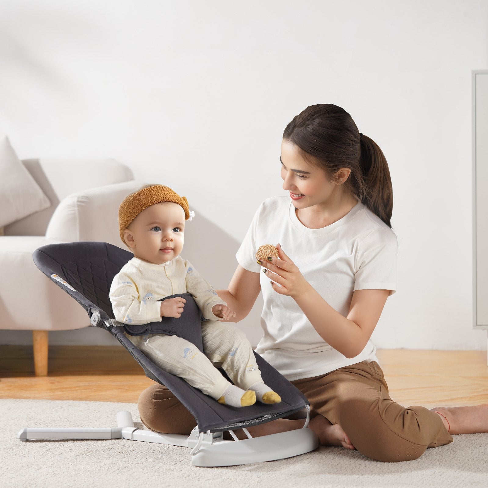 Baby Bouncer Folding Seat for 0-9 Months with 2 Recline Angles & 3-Point Harness